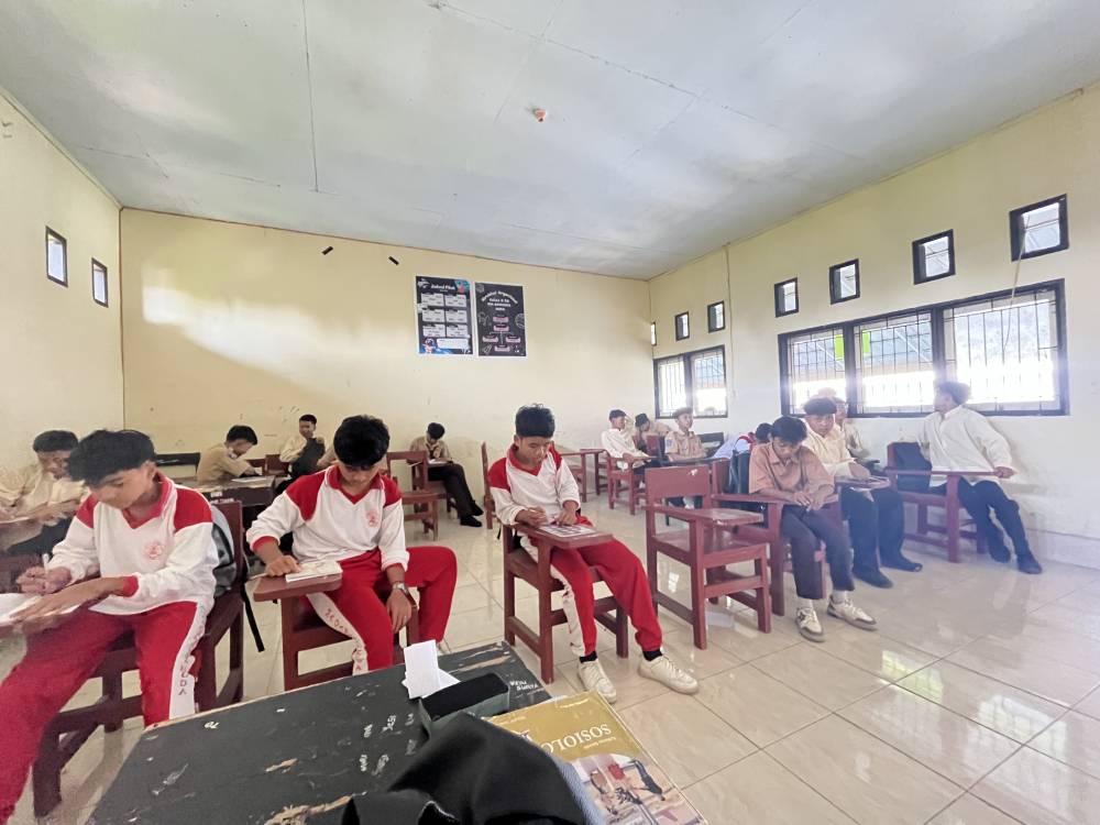 Bab 2 Paradigma dalam Sosiologi 