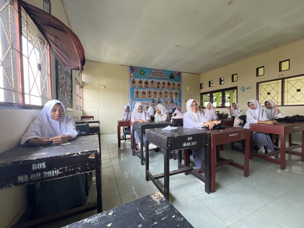 Bahas soal TKA